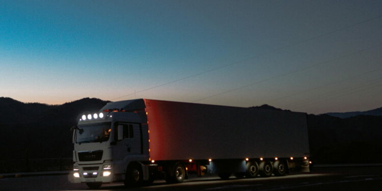 Os 9 países que pagam os maiores salários para caminhoneiros