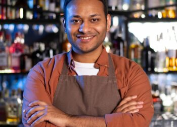 Empregos mais fáceis de conseguir no exterior para quem não tem faculdade