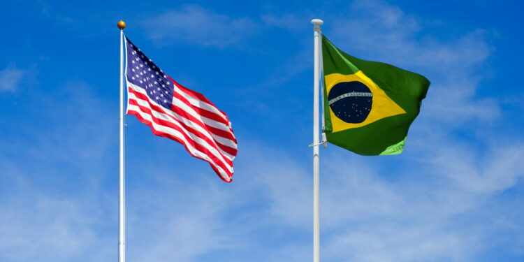 Brasil ou EUA? Em qual país é melhor ser pobre em 2026?