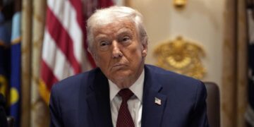 EUA abre inscrições para programa de residência Trump Card