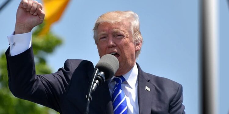 EUA reduzirá imigração legal e aumentará deportações em 2026