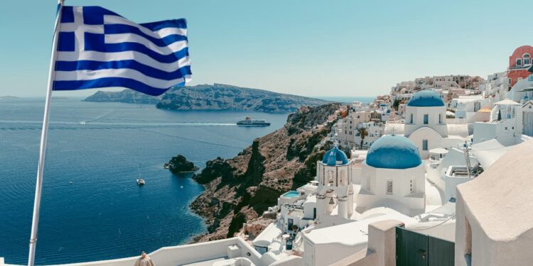 Grécia anuncia reforma imigratória para atrair trabalhadores estrangeiros