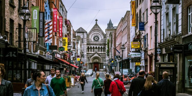 As melhores profissões para conseguir emprego na Irlanda em 2026