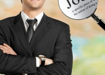 Conseguir emprego fora antes de ir