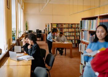 Quanto dinheiro é preciso para estudar na Austrália em 2026?