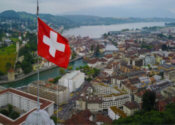 Autorização de Residência na Suíça: Como conseguir e requisitos de 2026