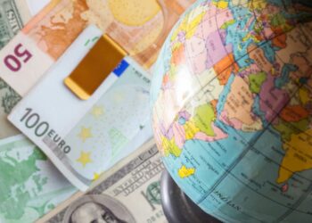 Ranking revela os países em que as pessoas conseguem juntar mais dinheiro