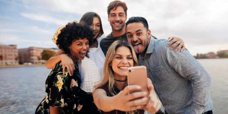 Amigos vivendo no exterior — Edição Empregos no Exterior