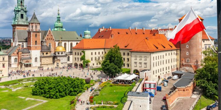 Castelo Real e Catedral de Wawel em Cracóvia, Polônia — Edição Empregos no Exterior